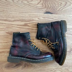 Doc Martens - Burgundy Colored